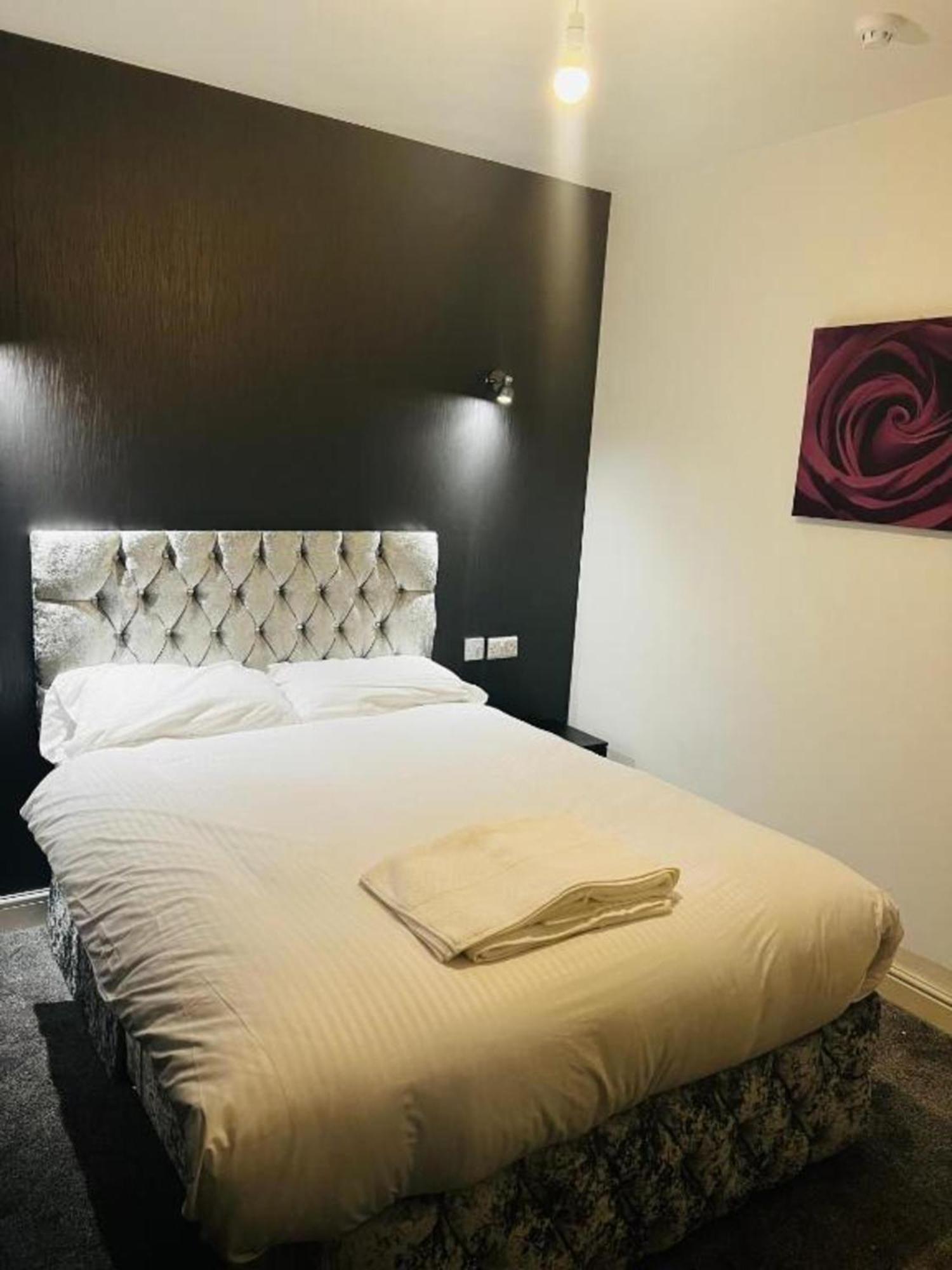 Hotel Oyo The Pleasant House Manchester Zewnętrze zdjęcie